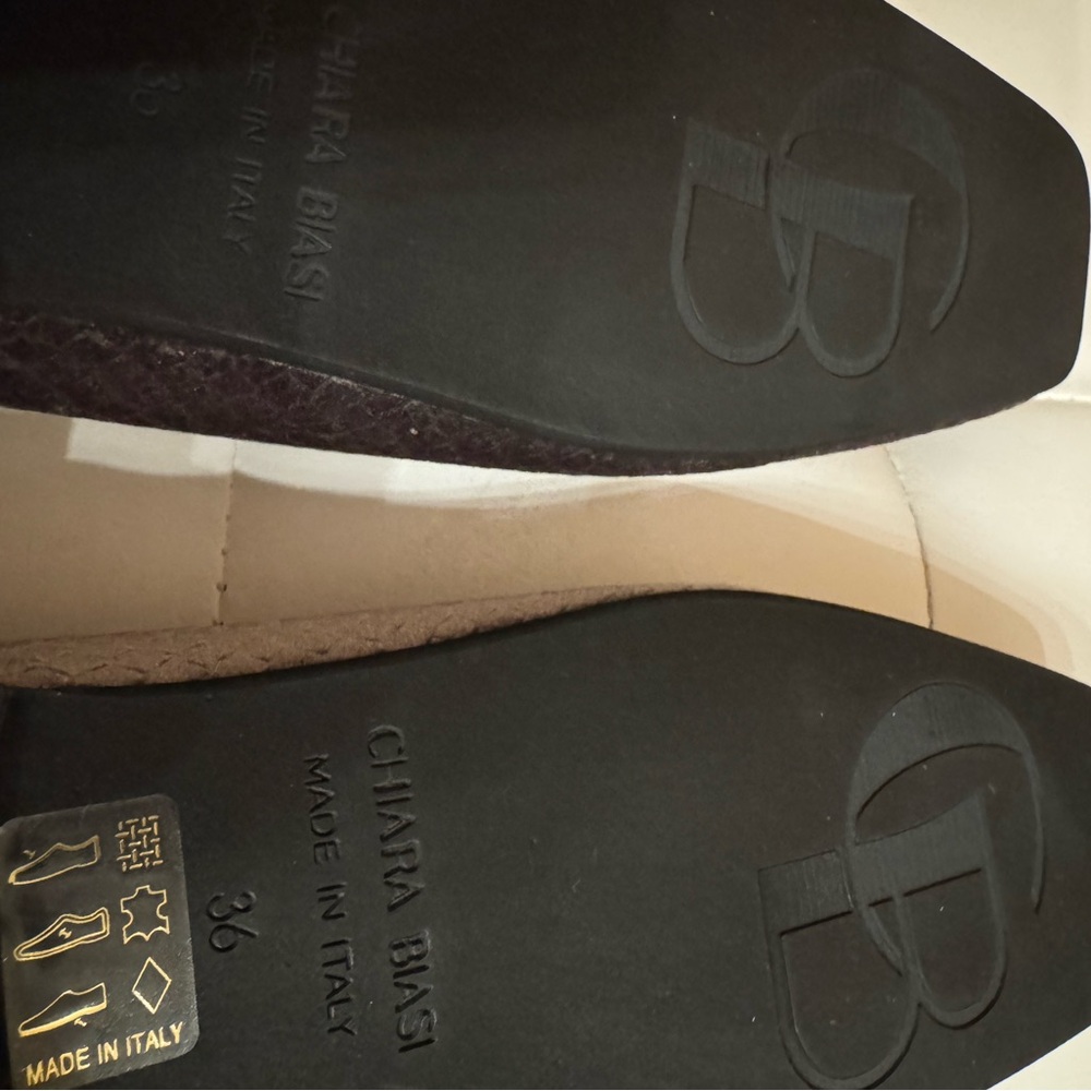 NWT. Chaira Biasi Women's Shoes in a box. Textile. True to size 6.5 or 6W - Picture 7 of 10